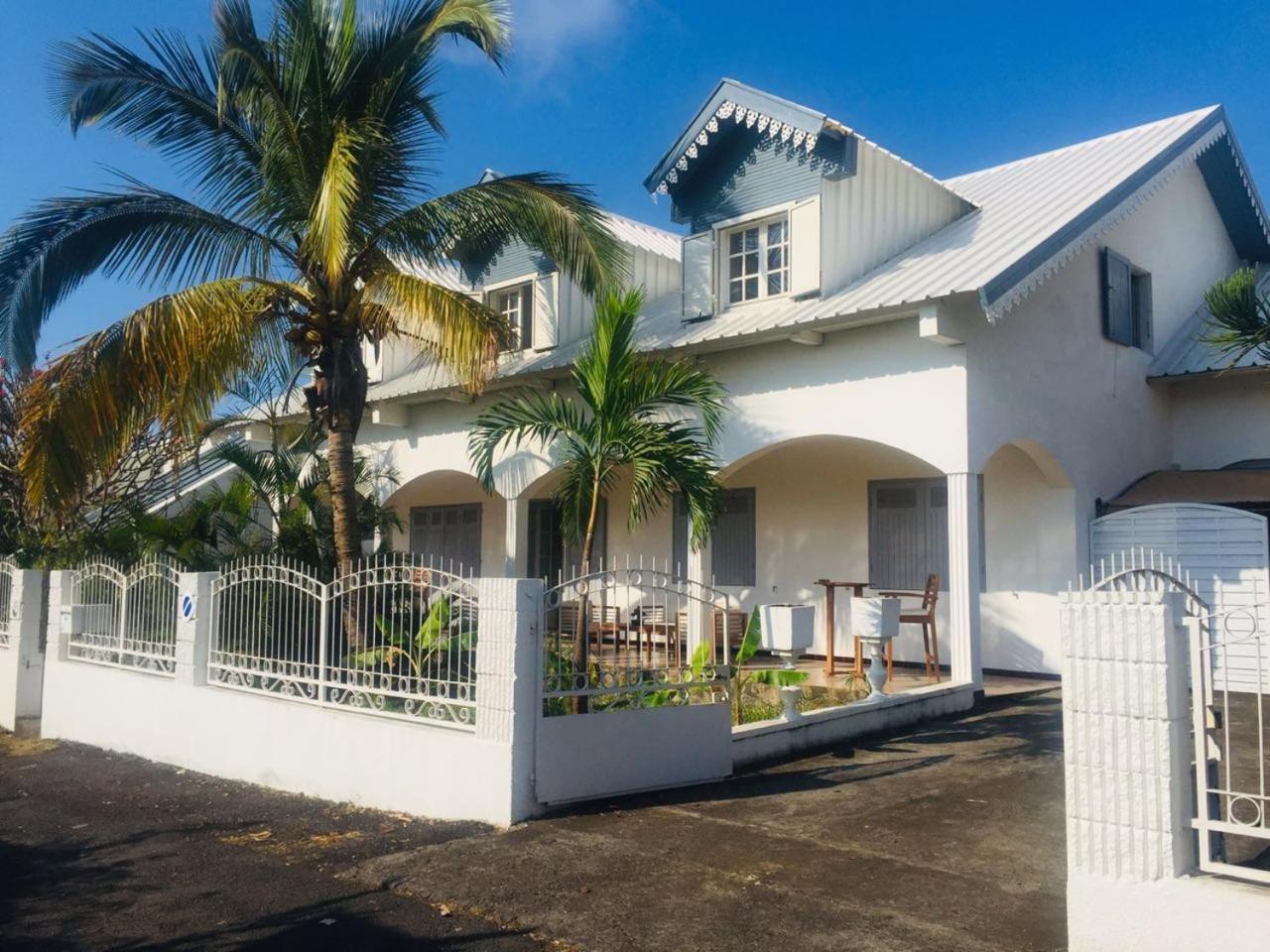 Le Caillou Blanc Bed & Breakfast Saint-Paul Bagian luar foto